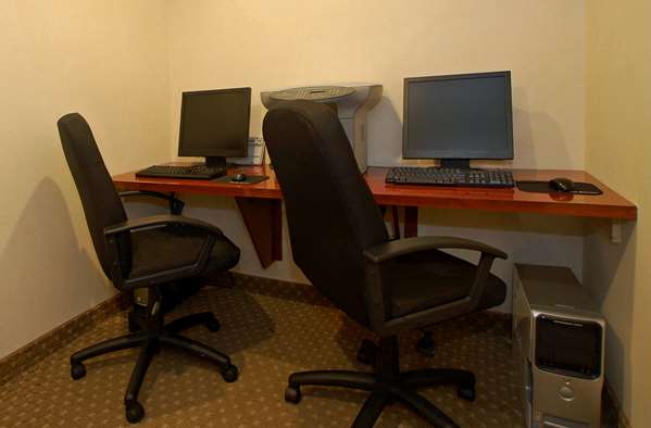 Conference Area - Red Lion Inn & Suites Long Island City Queens