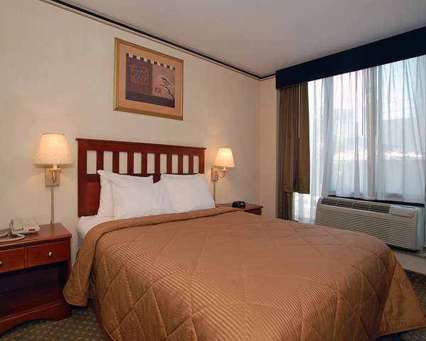  - Red Lion Inn & Suites Long Island City Queens