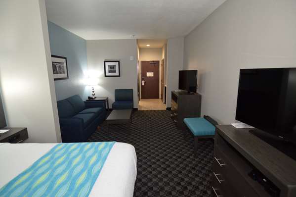Suite - Best Western Plus Waller Hotel