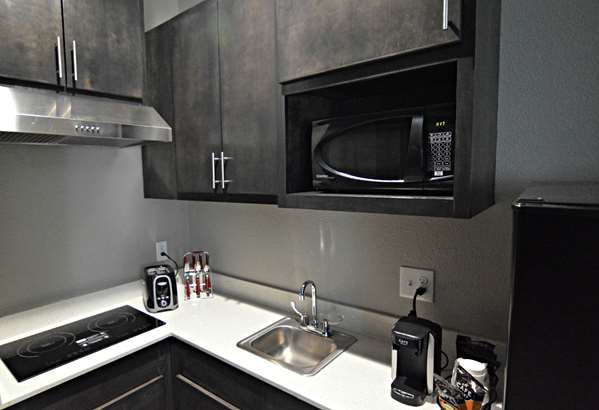 Suite - Best Western Plus Waller Hotel