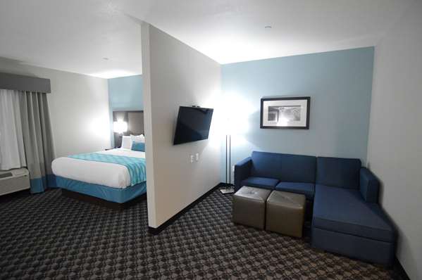 Suite - Best Western Plus Waller Hotel