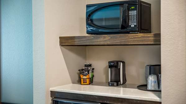  - Best Western Plus Waller Hotel