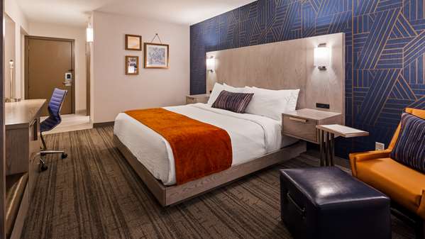  - Best Western Plus Landmark Hotel Laconia