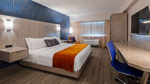  - Best Western Plus Landmark Hotel Laconia