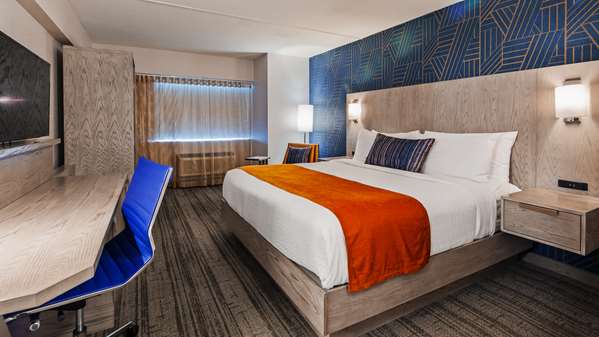  - Best Western Plus Landmark Hotel Laconia