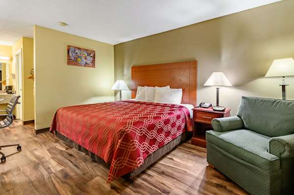  - Econo Lodge Athens - I-65, Exit 351