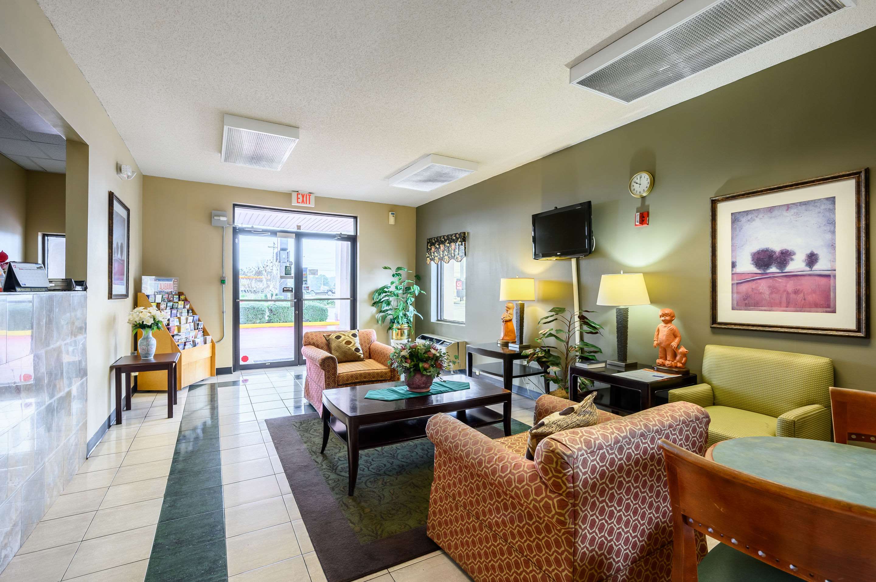 Hotel lobby | Econo Lodge