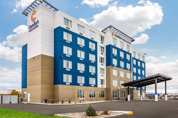 Exterior view - Comfort Inn & Suites North Battleford