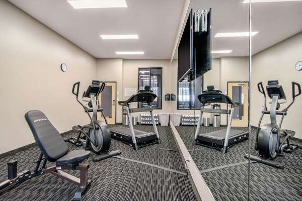 Fitness/ Exercise Room - Comfort Inn & Suites North Battleford