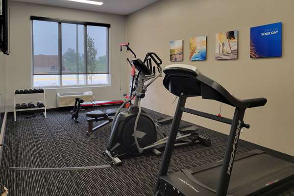 Fitness/ Exercise Room - Comfort Inn & Suites North Battleford