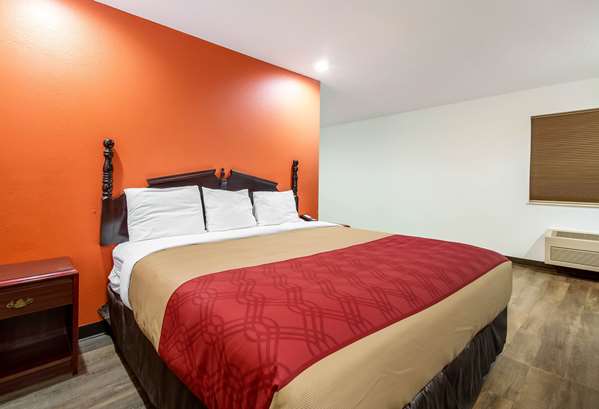 Suite - Econo Lodge Franklin - I-65, Exit 90
