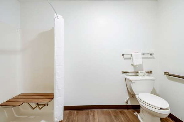  - Econo Lodge Franklin - I-65, Exit 90