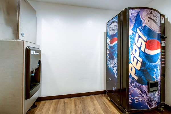  - Econo Lodge Franklin - I-65, Exit 90