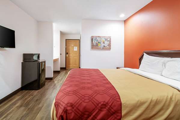  - Econo Lodge Franklin - I-65, Exit 90