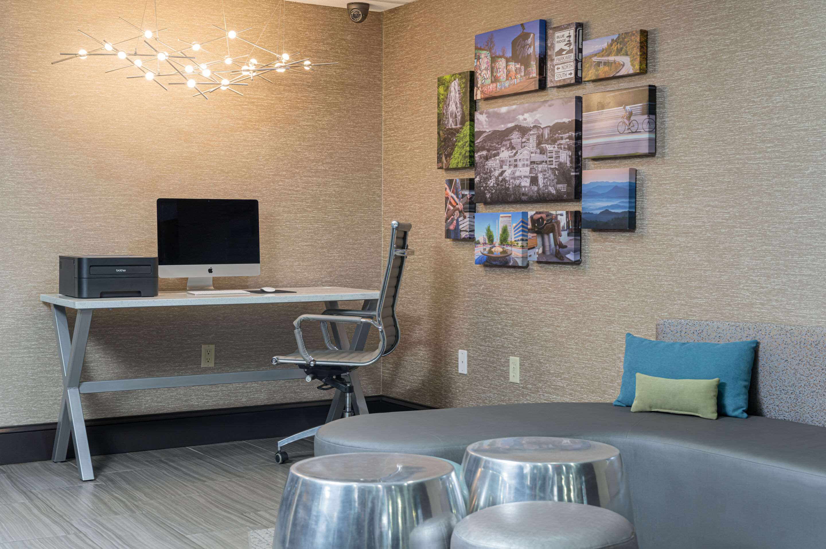 Business center | Quality Inn Asheville Downtown Tunnel Rd