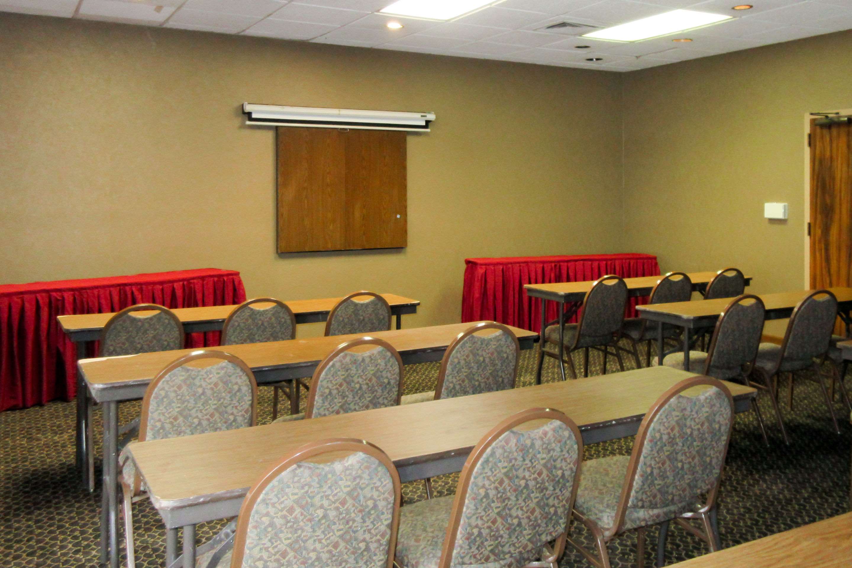 Meeting room | Quality Inn & Suites Albuquerque Downtown - University
