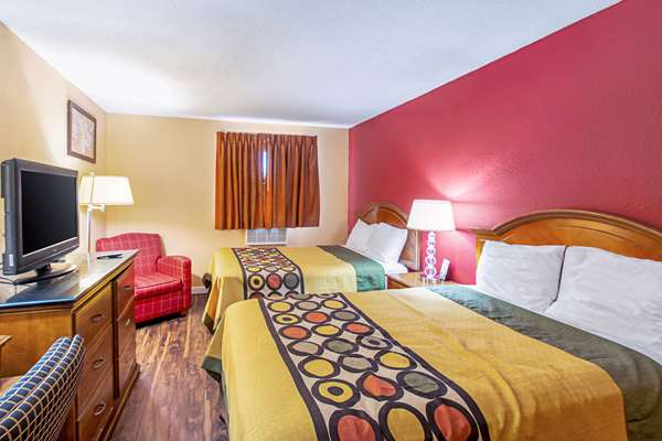  - Econo Lodge Utica - I-90, Exit 31