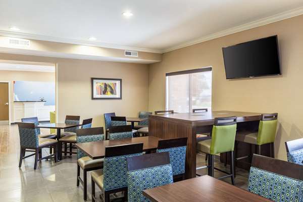 Amenities - Comfort Inn Woodland Hills Tulsa