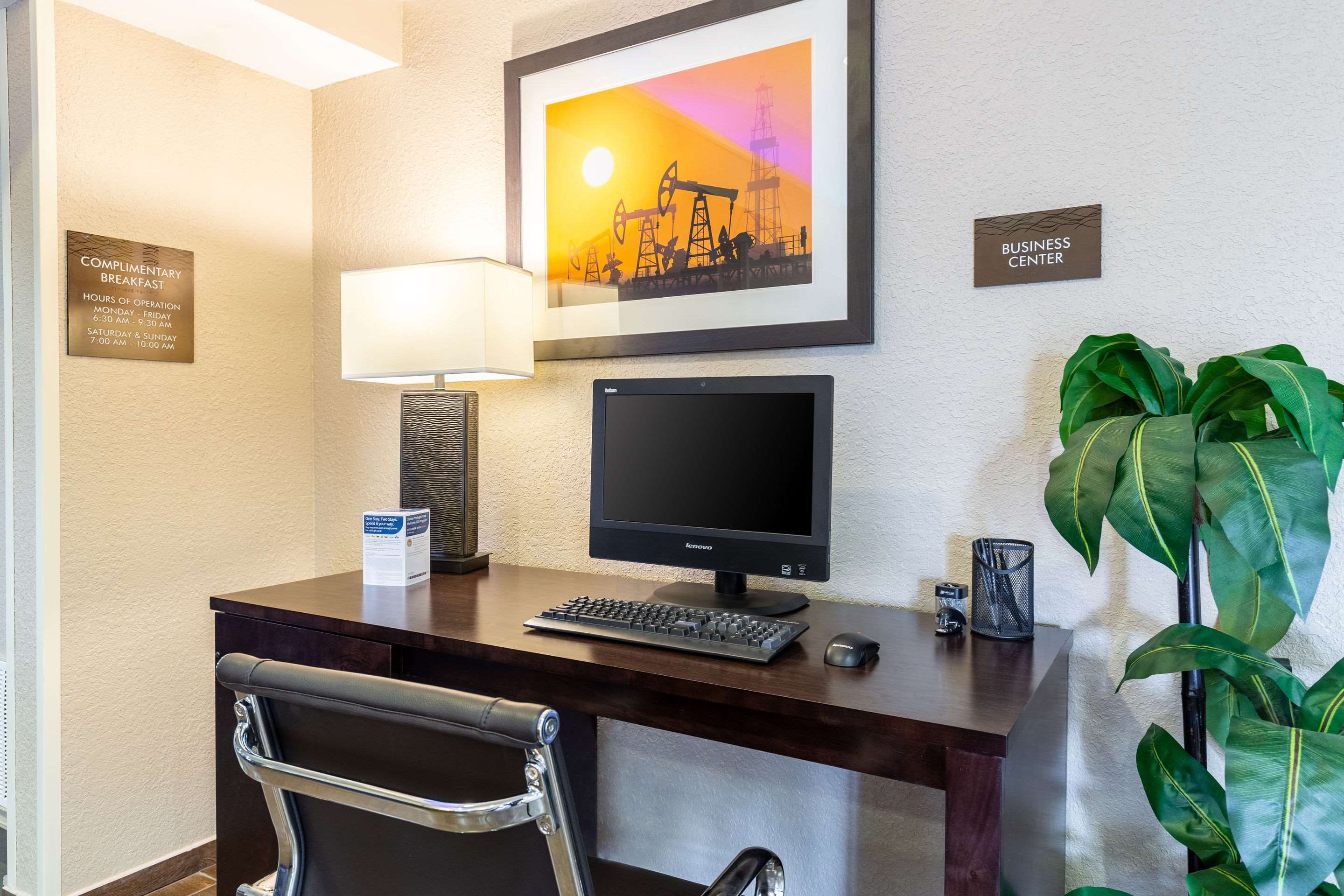 Business center | Comfort Inn South Tulsa - Woodland Hills