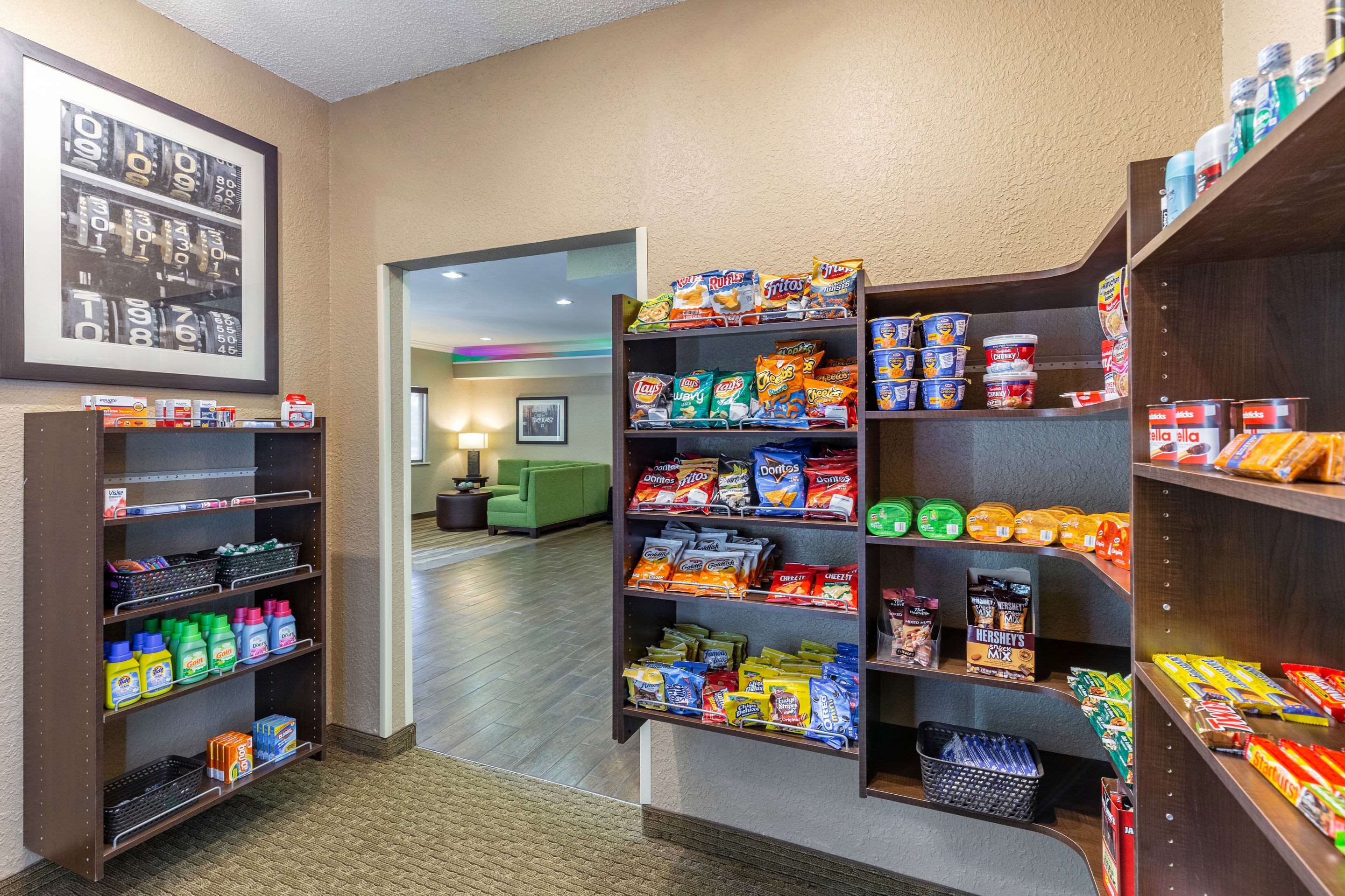 Hotel marketplace | Comfort Inn South Tulsa - Woodland Hills