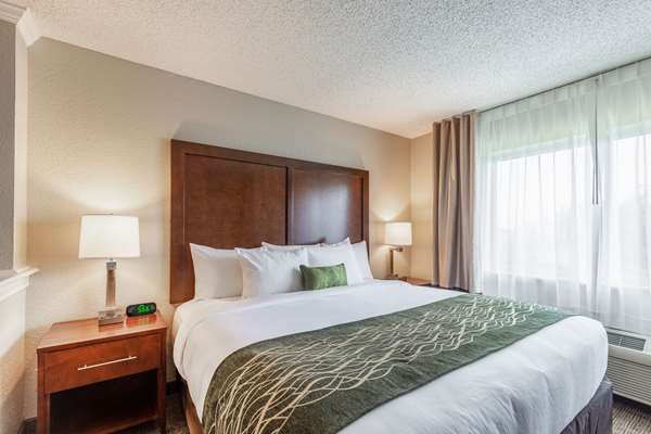 Suite - Comfort Inn Woodland Hills Tulsa