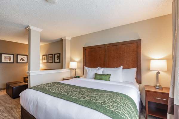 Suite - Comfort Inn Woodland Hills Tulsa