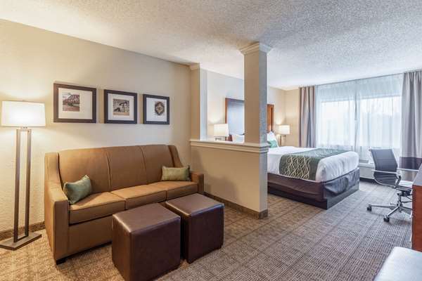 Suite - Comfort Inn Woodland Hills Tulsa