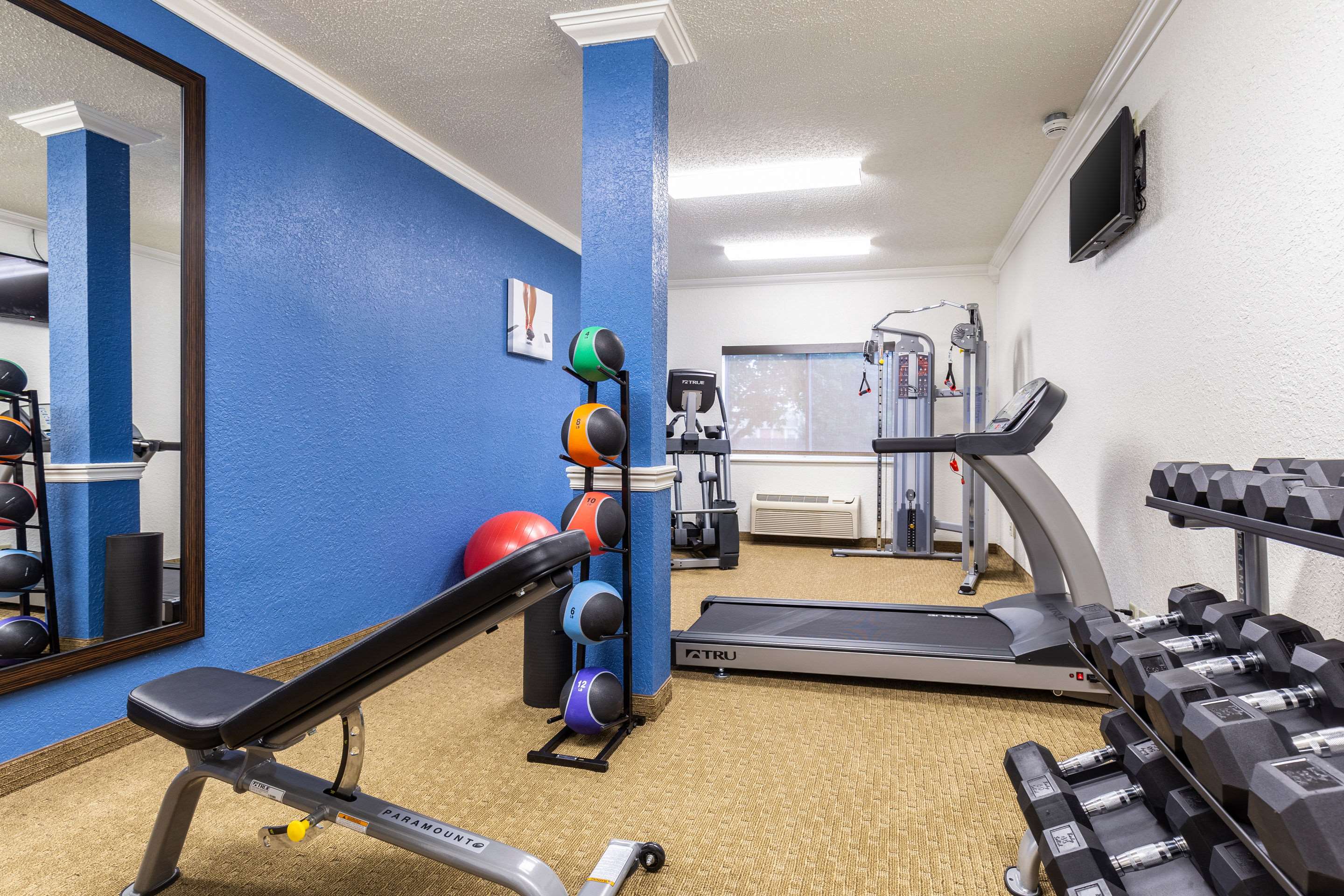 Fitness center | Comfort Inn South Tulsa - Woodland Hills