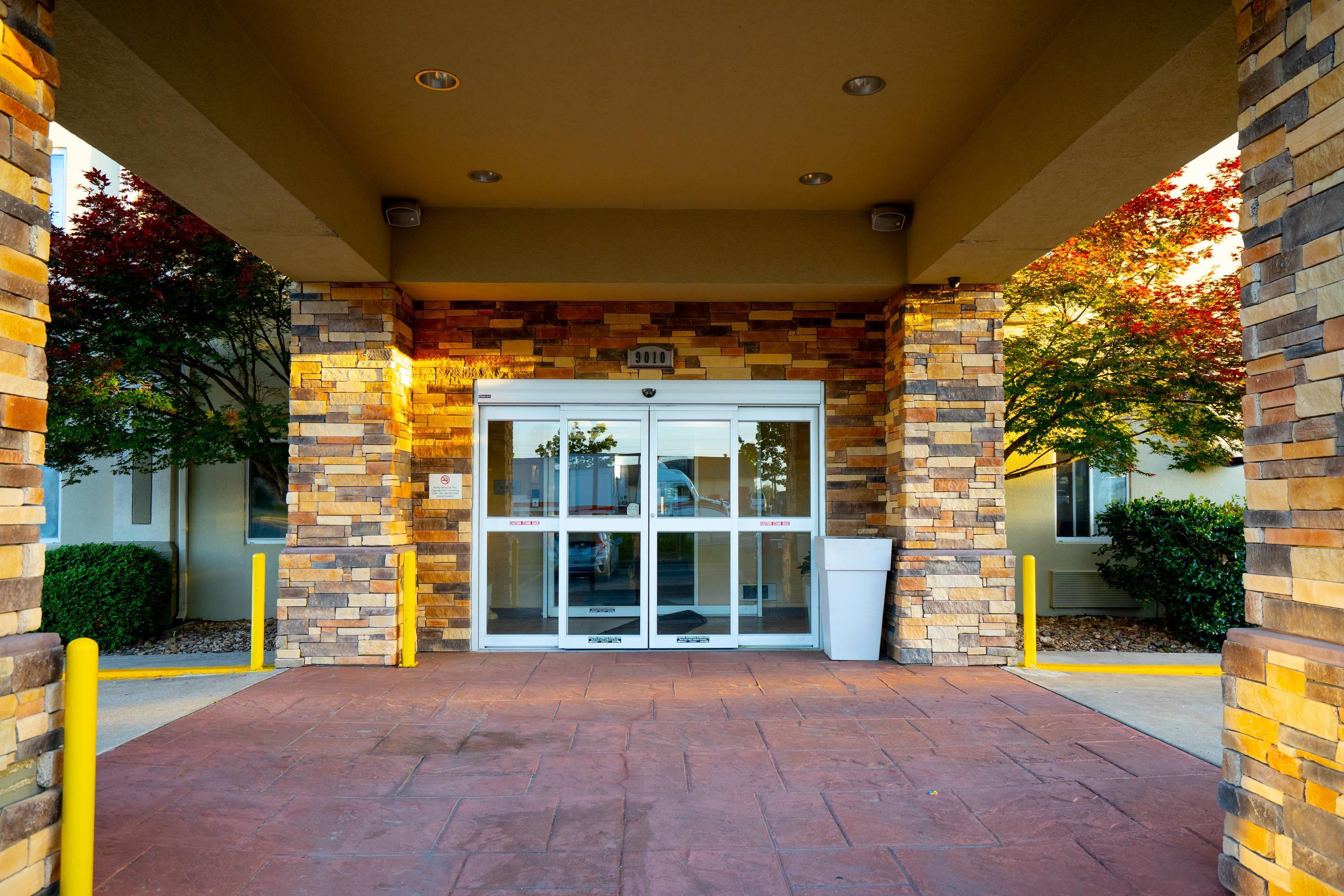 Hotel exterior | Comfort Inn South Tulsa - Woodland Hills