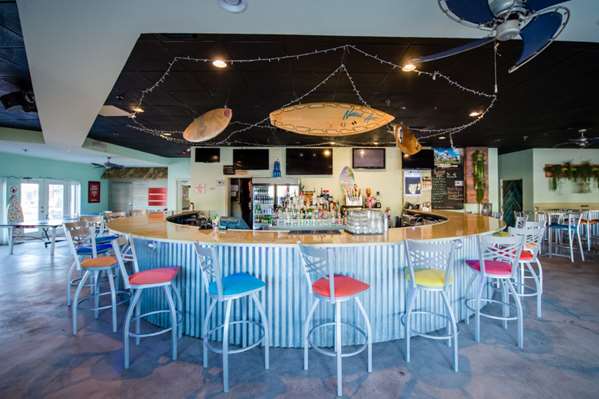 Bar - Ocean Coast Hotel at the Beach Fernandina Beach