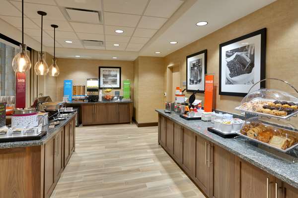 Restaurant - Hampton Inn & Suites Rexburg
