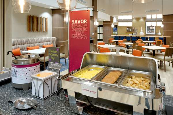 Restaurant - Hampton Inn & Suites Rexburg