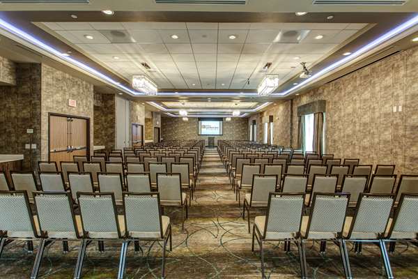  - Hilton Garden Inn West Topeka - I-470, Exit 1B