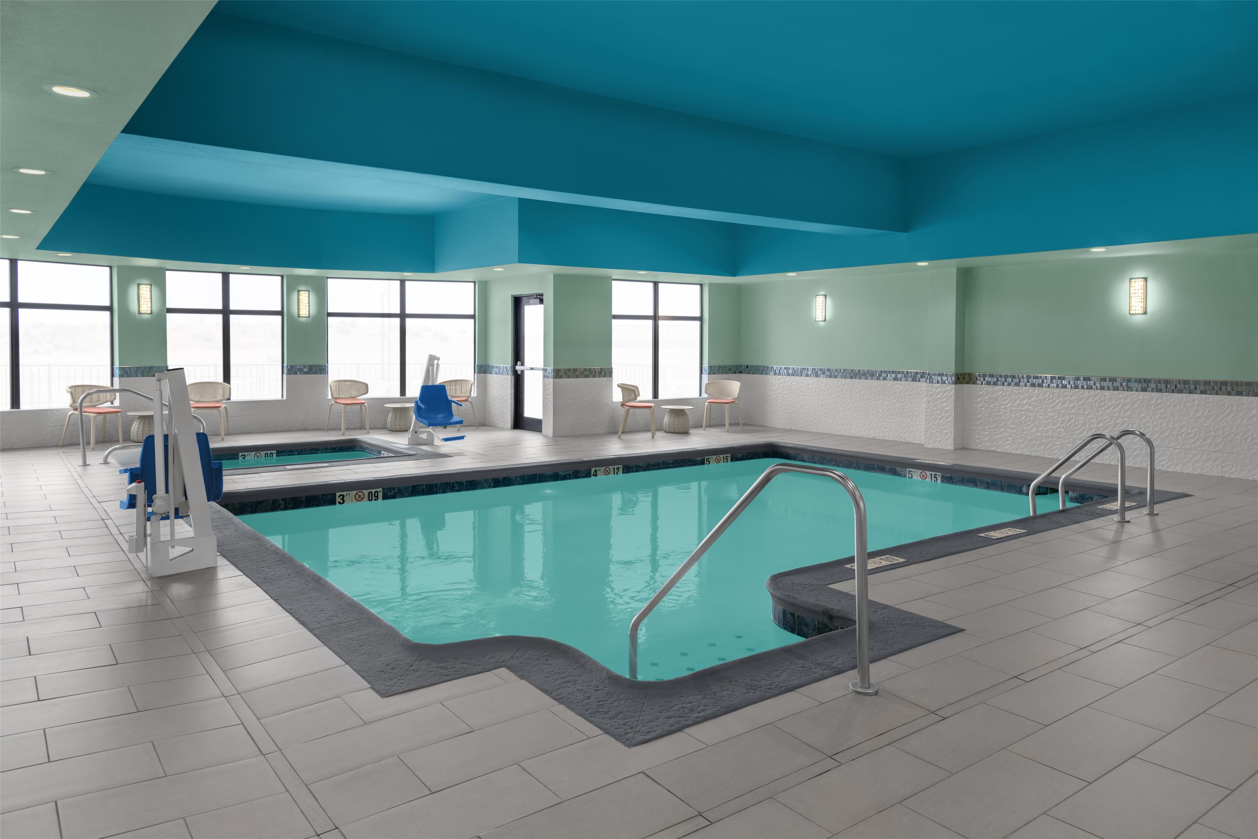 Pool | Hilton Garden Inn Topeka