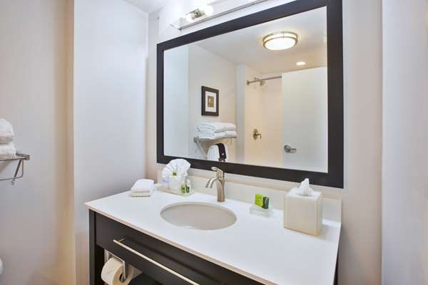  - Best Western Plus Cranberry Pittsburgh North Hotel - I-79, Exit 78