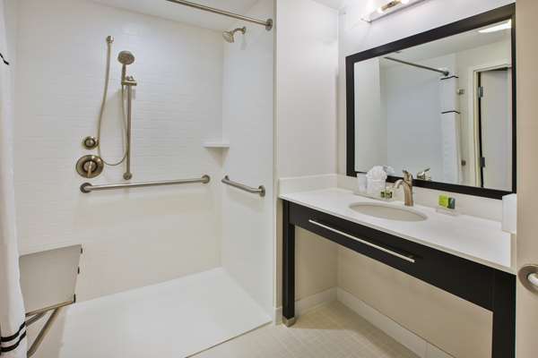  - Best Western Plus Cranberry Pittsburgh North Hotel - I-79, Exit 78