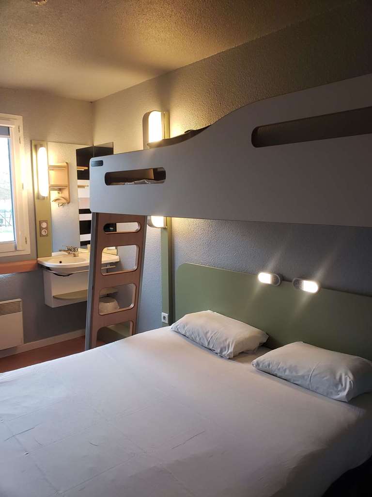 ibis budget Dommartin les Cuiseaux - Tap to explore photos