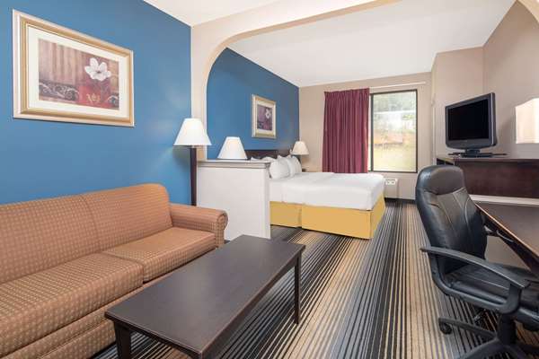 Suite - Baymont Inn & Suites Laurel - I-59, Exit 95