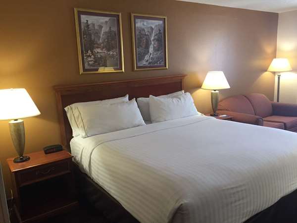  - Baymont Inn & Suites Portage - I-80 & I-90, Exit 23