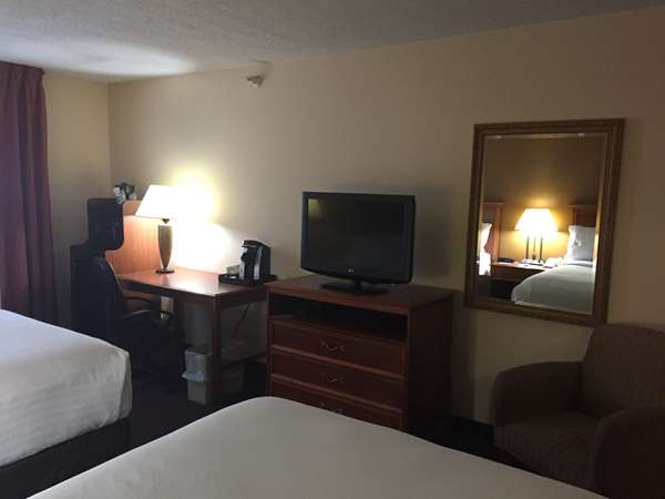  - Baymont Inn & Suites Portage - I-80 & I-90, Exit 23