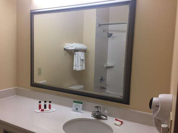  - Baymont Inn & Suites Portage - I-80 & I-90, Exit 23