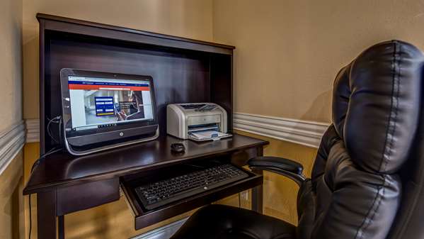 Conference Area - SureStay Plus Hotel by Best Western Alvin