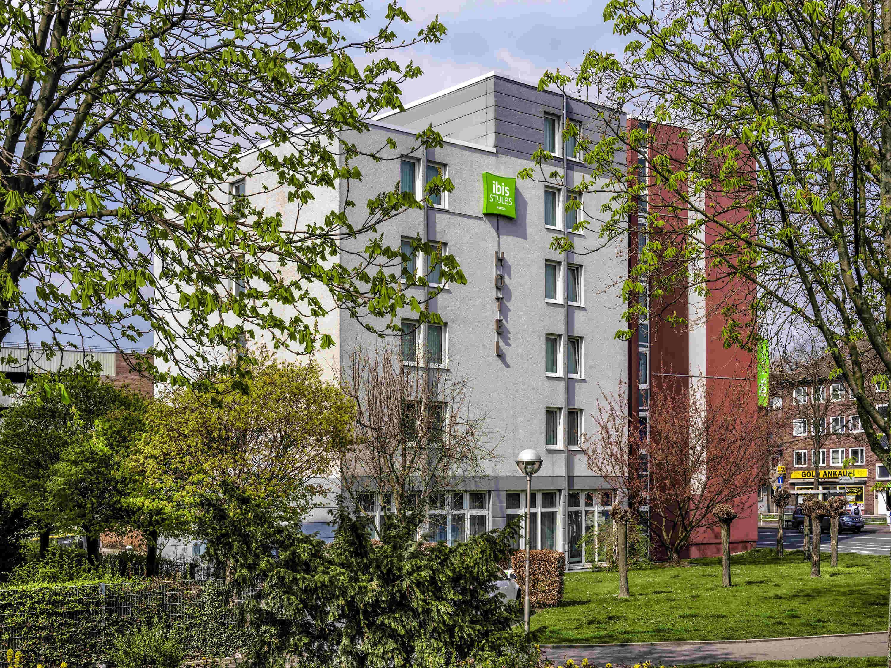 ibis Styles Gelsenkirchen Room Type - Superior room with 1 double bed (160 x 200cm), new sleeping comfort concept