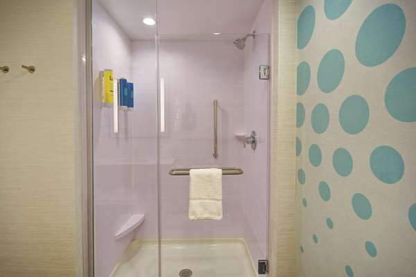  - Tru by Hilton Hotel Sterling Heights