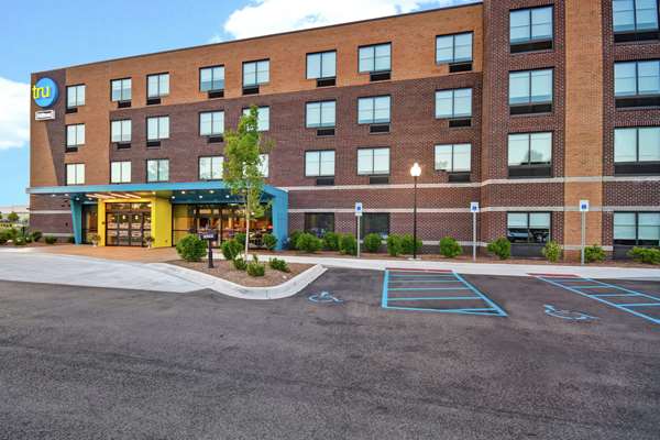 Exterior view - Tru by Hilton Hotel Sterling Heights