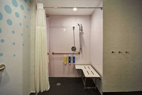  - Tru by Hilton Hotel Sterling Heights