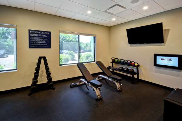 Fitness/ Exercise Room - Tru by Hilton Hotel Sterling Heights