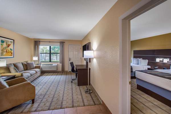 Suite - Baymont Inn & Suites Punta Gorda