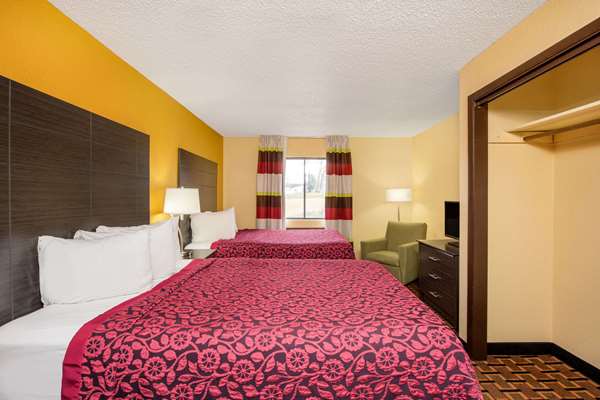 Suite - Days Inn Carthage - I-49, Exit 53