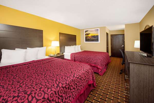 - Days Inn Carthage - I-49, Exit 53